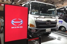GIIAS 2024, Hino Hadirkan...
