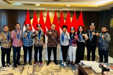 Audiensi dengan Menkominfo,...