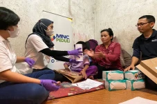 Terima Bantuan, Keluarga...