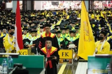 Deg-degan Menunggu Pengumuman...