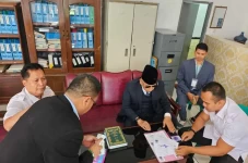 Panji Gumilang Bebas,...