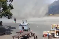 Viral Puting Beliung...