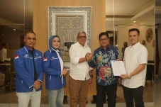 PAN Resmi Dukung M Thaher...