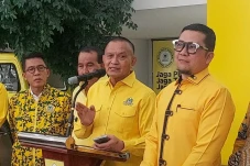 Golkar Terbitkan 10...