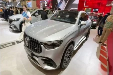 Daftar Mobil Mewah di...