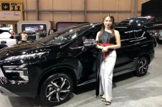 Menggiurkan, SPG dan...