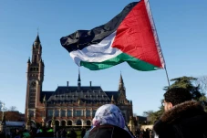 Palestina Sambut Baik...