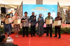 Dibuka Ketua Dekranasda...