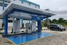 Bangun SPKLU Mobil Listrik,...