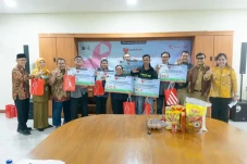 Peringati Hari Anak...