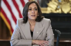 Selain Kamala Harris,...