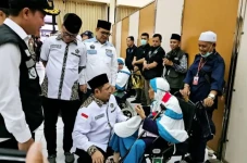 Sekjen Kemenag kepada...