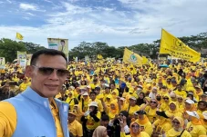 Survei Poltracking Indonesia:...