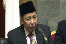 Mengenang Hamzah Haz...