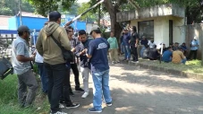 11 Bulan Gaji Belum...