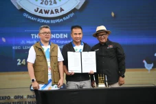 Pj Gubernur Bey Machmudin...