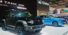 Mobil Listrik China...