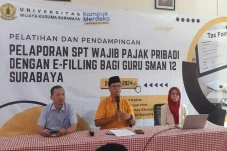 Dosen FEB UWKS Beri...