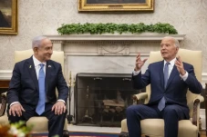 Biden Tekankan Pentingnya...