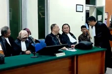 Jaksa Minta Hakim PN...
