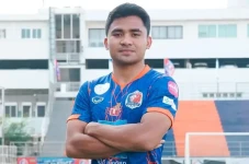 Asnawi Mangkualam Masuk...