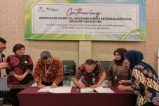 Buka Layanan Ortopedi...