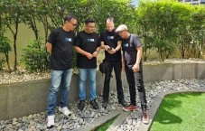 Teduh, Lagu Tentang...