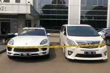 Soal Porsche Pegawai...