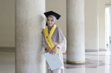 Frista Jadi Wisudawan...