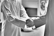 Adab Berjabat Tangan,...