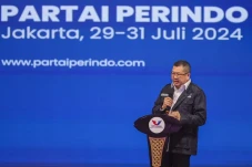 Pesan HT ke Calon Kepala...