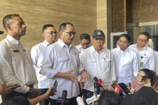 Ngantor Perdana di Istana...