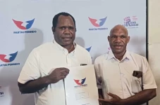 Terima SK Partai Perindo,...