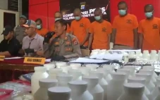 2 Pelaku Penyalahgunaan...