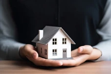 Properti Komersial Jadi...