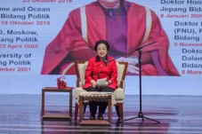 Megawati Usul KPU Kembali...