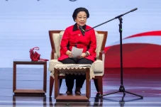Megawati Ajak Partai...