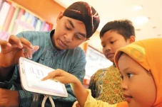 5 Contoh Teks Eksposisi...