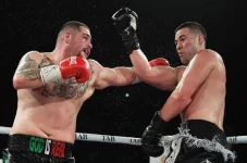 Andy Ruiz Tantang Joseph...