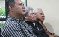 Hadiri Sidang Pledoi...