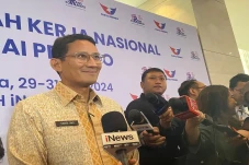 Sandiaga Uno Tunggu...