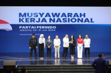 Wakili Prabowo Hadiri...