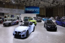 BMW Jual 1.166 Mobil...