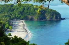 6 Pantai Tersembunyi...