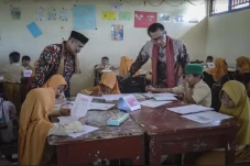 Sekolah Diberi Masa...