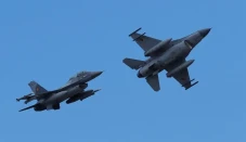 Media AS: Jet Tempur...
