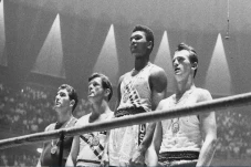 Kisah Muhammad Ali:...