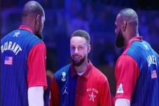 Pebasket NBA Dominasi...