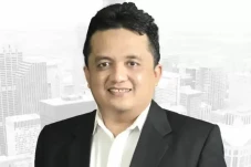 Kontroversi Izin Tambang...