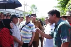 Geger Sekolah Petra...